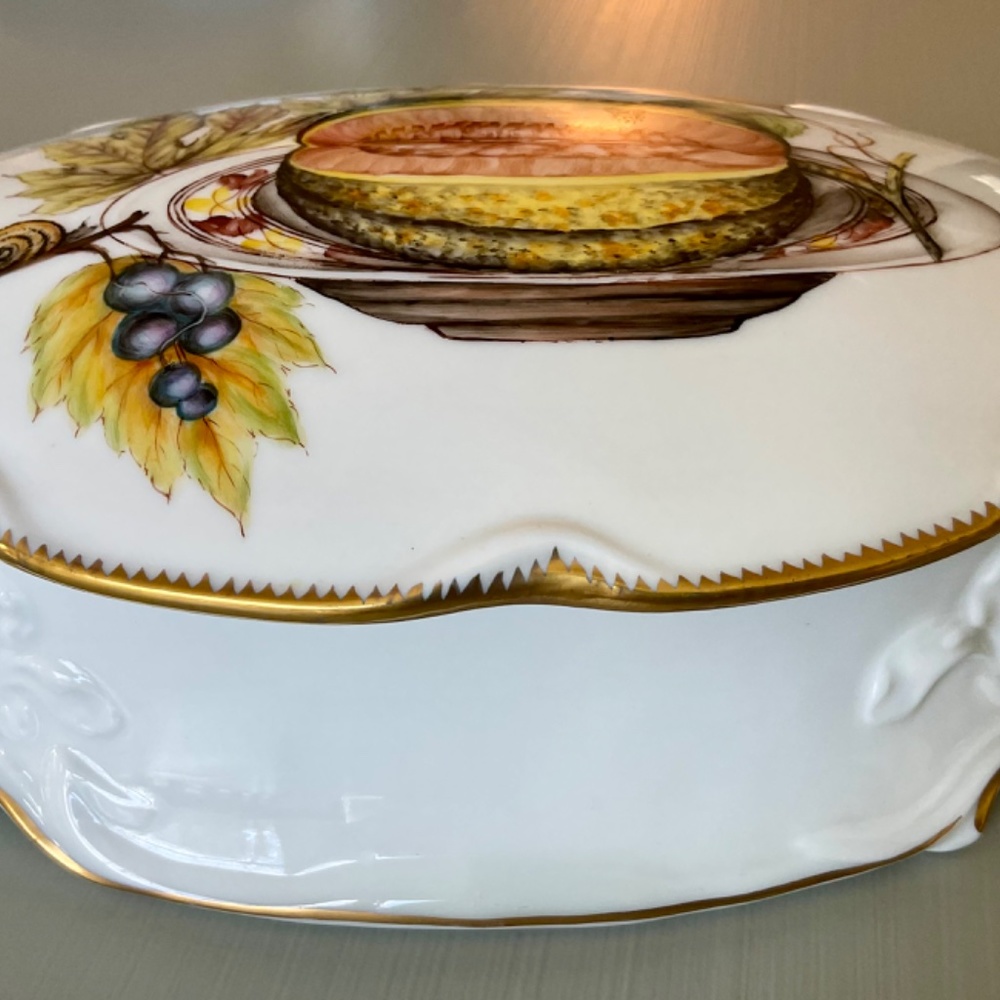 Anna Weatherley Hand Painted Porcelain Box - Picture 9 of 16